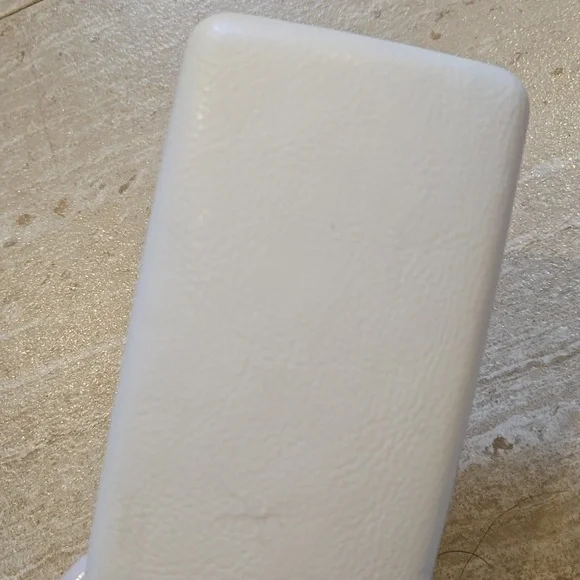 Versace Oversized Creamy White Hard Shell Glasses Case - Picture 4 of 8